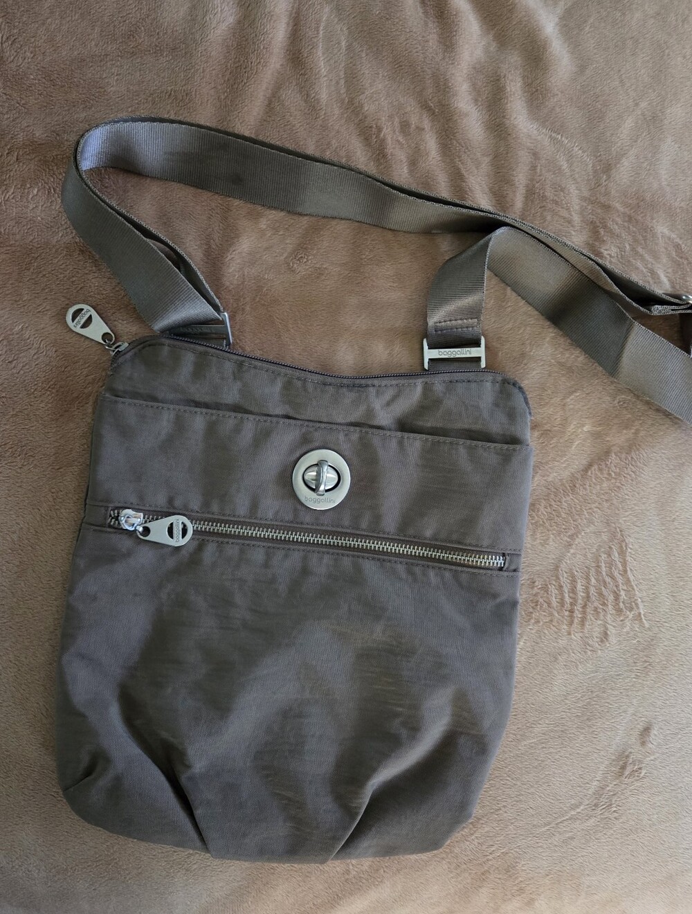 Baggallini Khacki Crossbody Messenger Bag with Silver Hardware